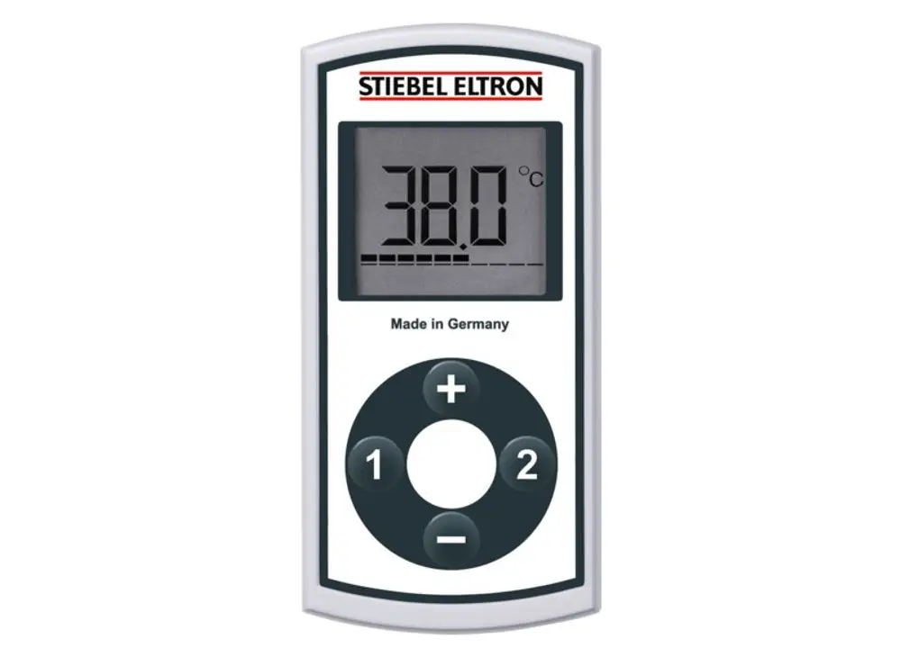 Fernbedienung von Stiebel Eltron mit digitalem Display und Temperatureinstellung in Grad Celsius. Bedienelemente mit Plus- und Minus-Tasten sowie zwei Programmwahltasten.